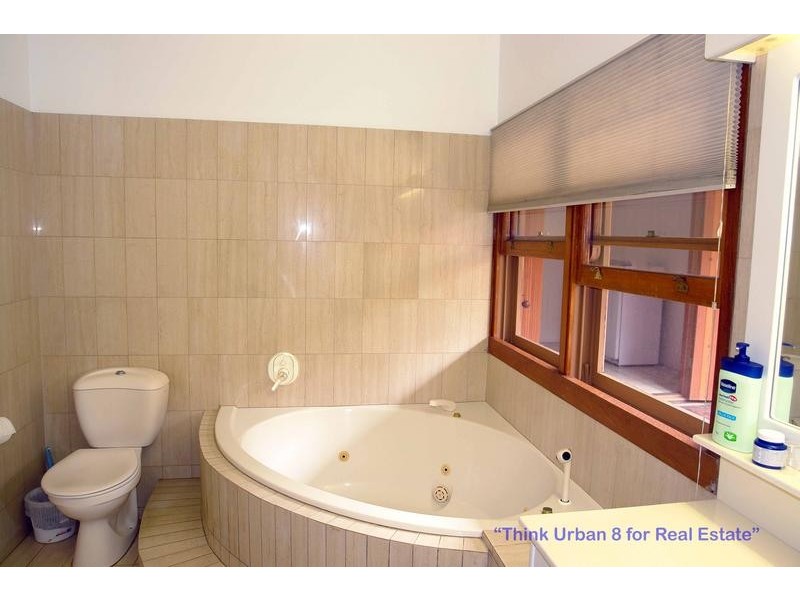 260 Rafting Ground Road, Brookfield QLD 4069